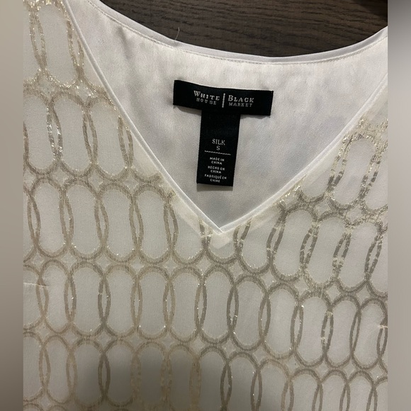 Silk White Gold White House Black Market Top Size Small - Picture 2 of 4